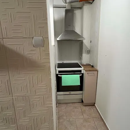 Lovely One Bedroom In Apartment