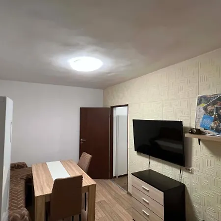 Lovely One Bedroom In Apartment